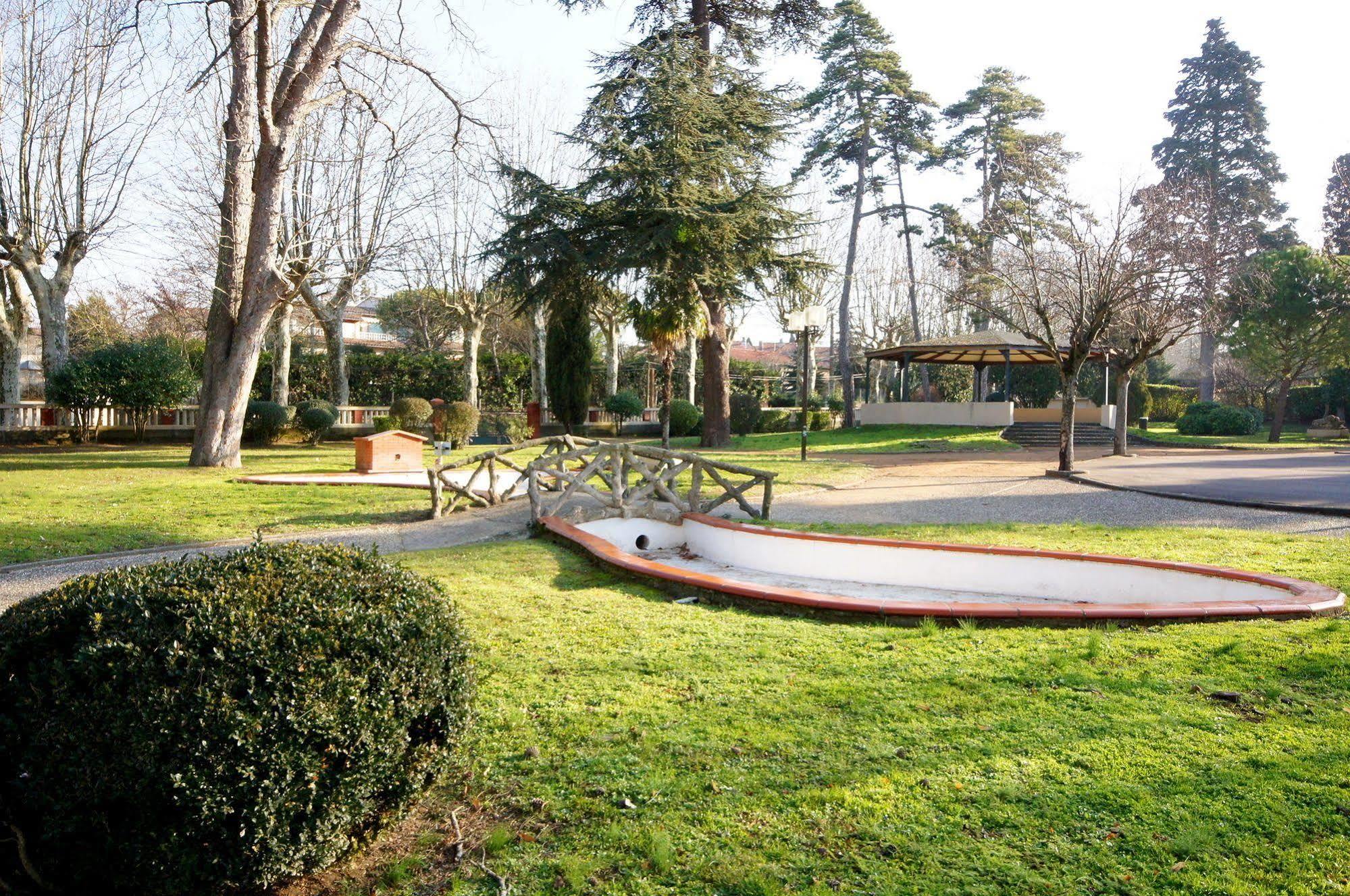 Hotel Restaurant Du Lauragais Logis De France Villefranche-de-Lauragais Buitenkant foto